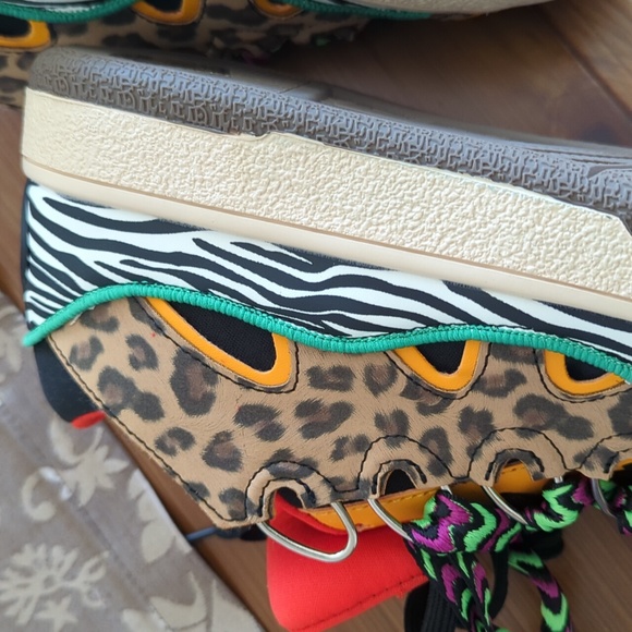 NEW shoes! Sz 7 - Picture 8 of 10